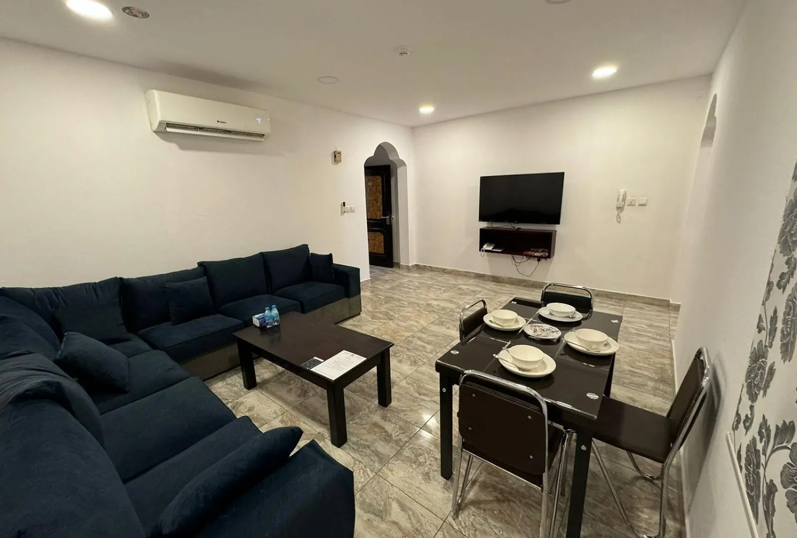 Ahla Makan Dammam 2*,  Saudi Arabia